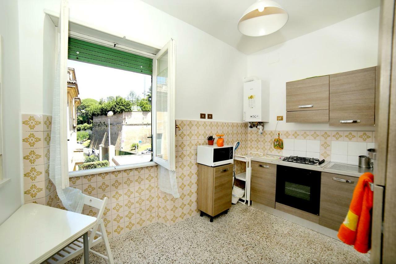 46 Viale Vaticano Apartment
