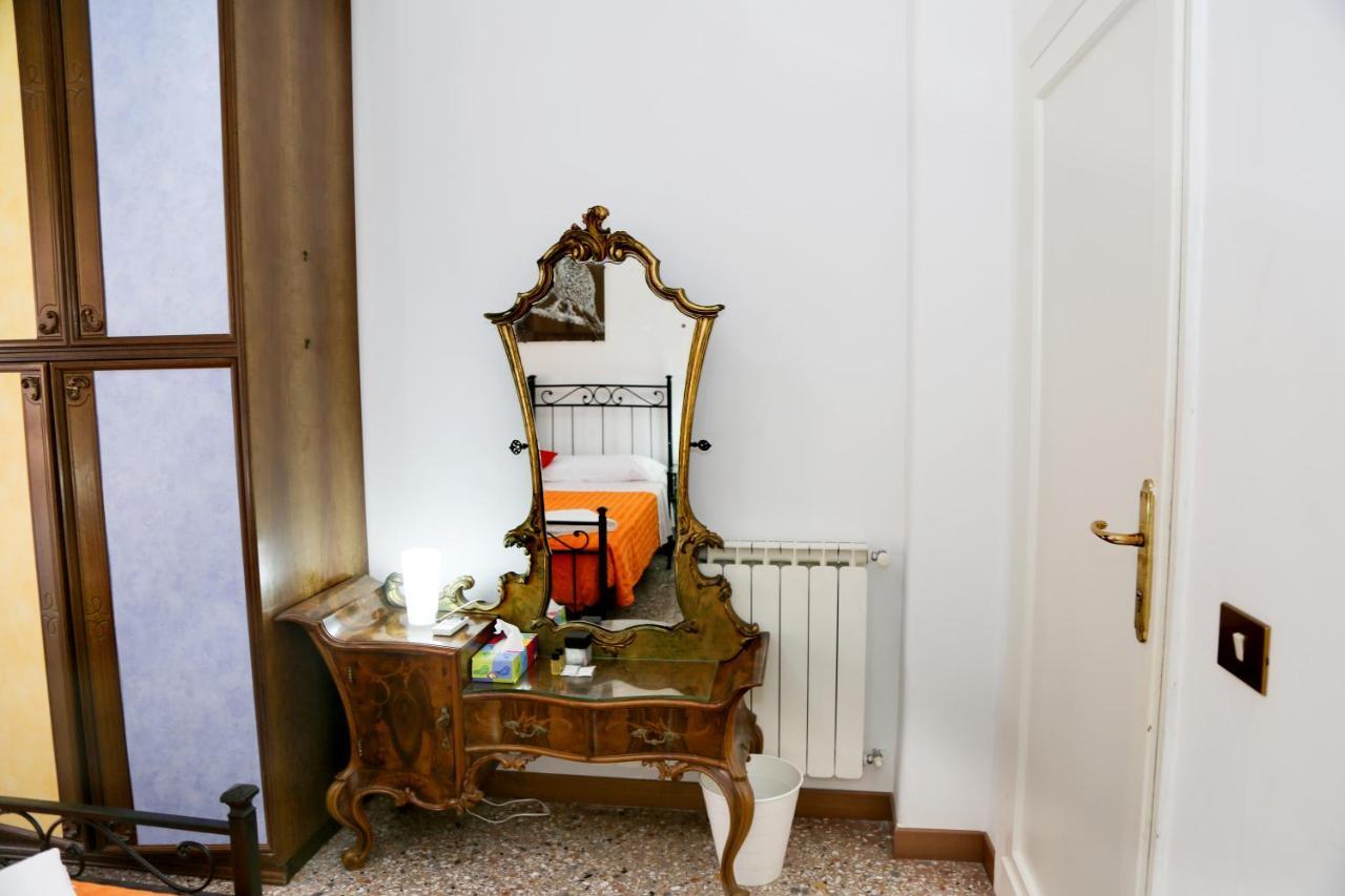 46 Viale Vaticano Apartment