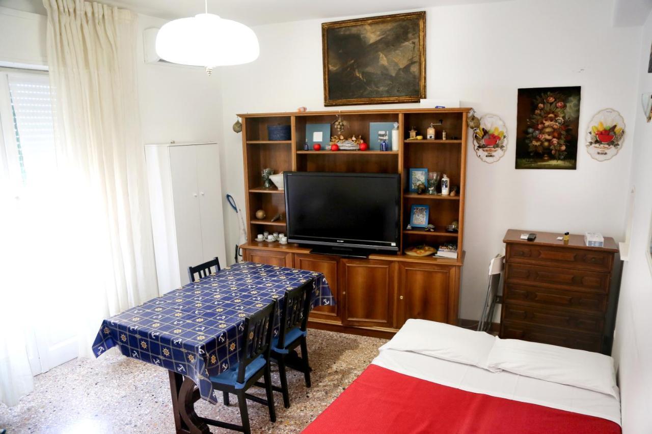 Apartment 46 Viale Vaticano Rom